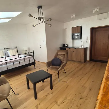 Apartment Miodowa 25